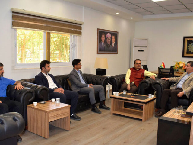 راگرایەتیی کۆلێژ پێشوازی لە کونسوڵی گشتیی کۆماری هیندستان دەکات
